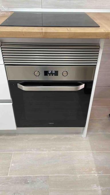 Planta Baja Moderna Y Nueva A Estrenar En El Centro Ciudad 2 Habitaciones Y 2 Banos Elx Esterno foto