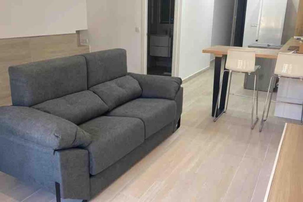 Planta Baja Moderna Y Nueva A Estrenar En El Centro Ciudad 2 Habitaciones Y 2 Banos Elx Esterno foto