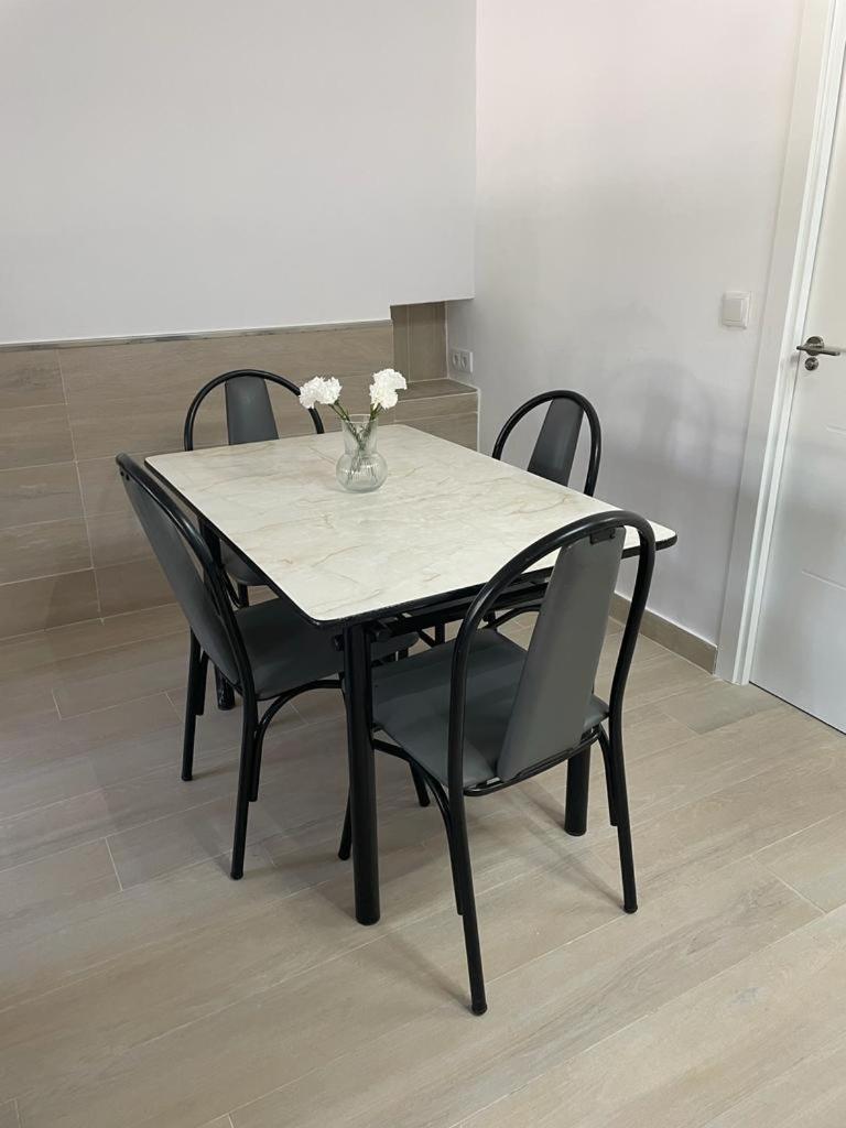 Planta Baja Moderna Y Nueva A Estrenar En El Centro Ciudad 2 Habitaciones Y 2 Banos Elx Esterno foto